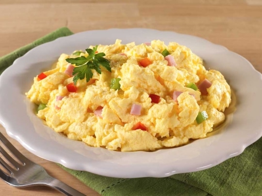 30425-scrambled-eggs-with-ham-and-peppers-survival-food_540x405