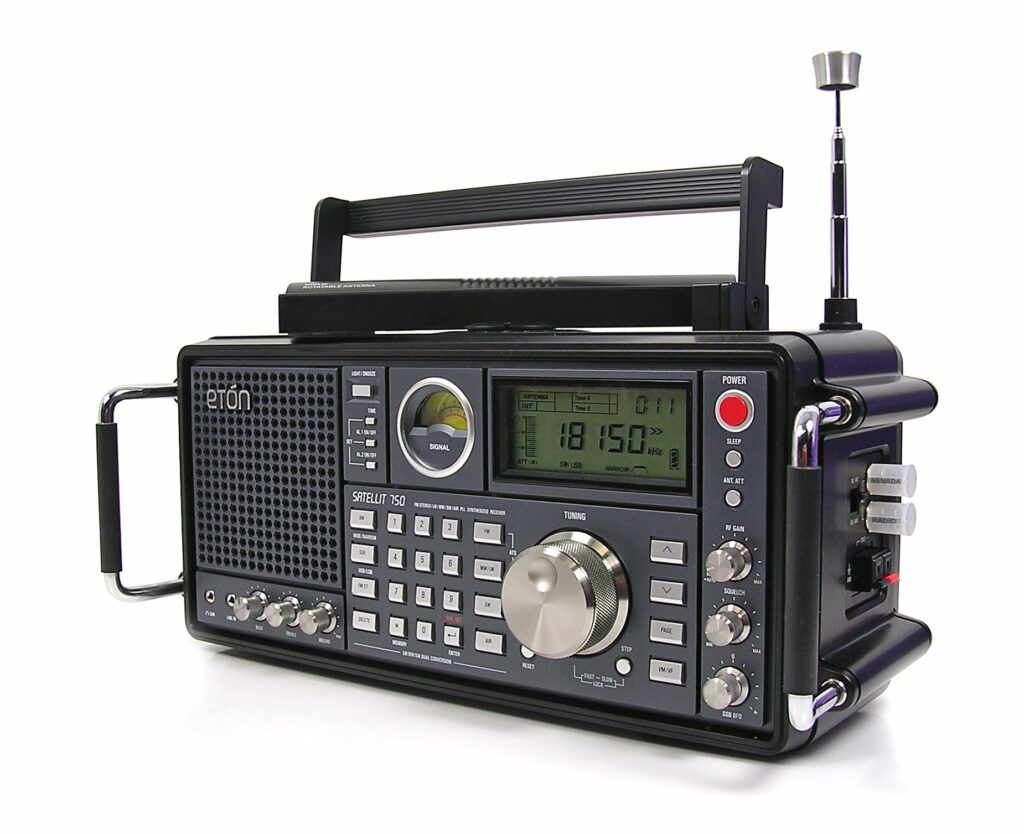 Eton Elite, The Classic, Clear-Sounding AM/FM/LW/VHF/Shortwave with ...